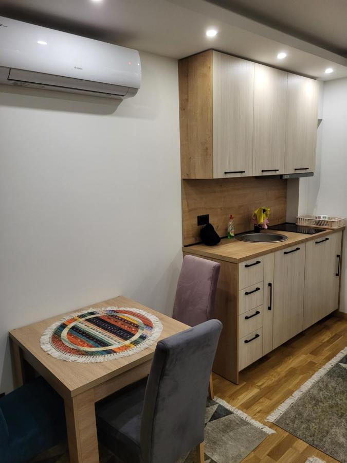 Lux Apartmani Bajova Cetinje Esterno foto