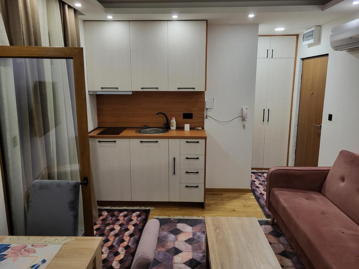 Lux Apartmani Bajova Cetinje Esterno foto