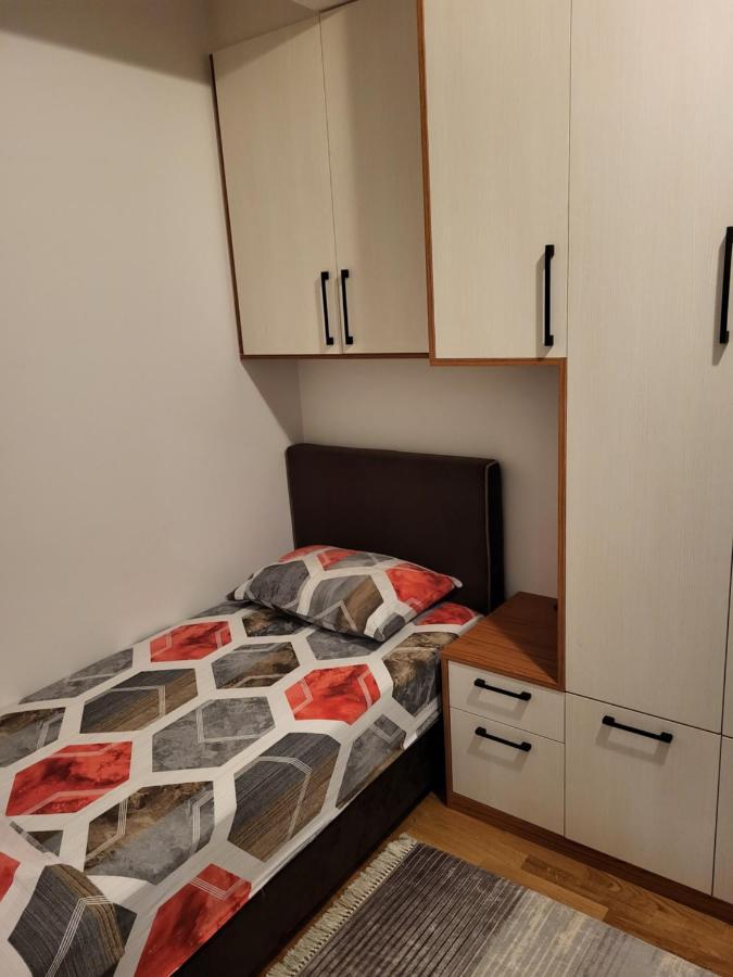 Lux Apartmani Bajova Cetinje Esterno foto